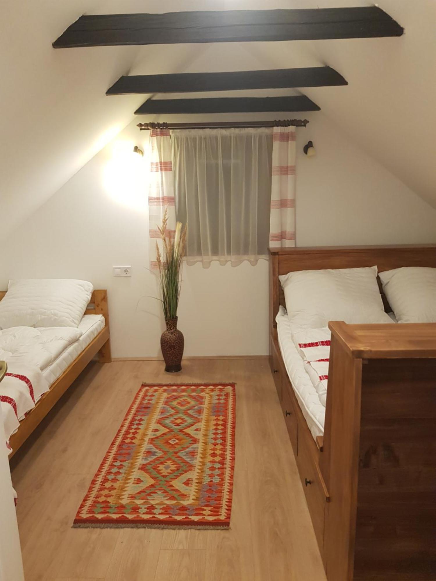Apartment Joobarat Vendeghaz *